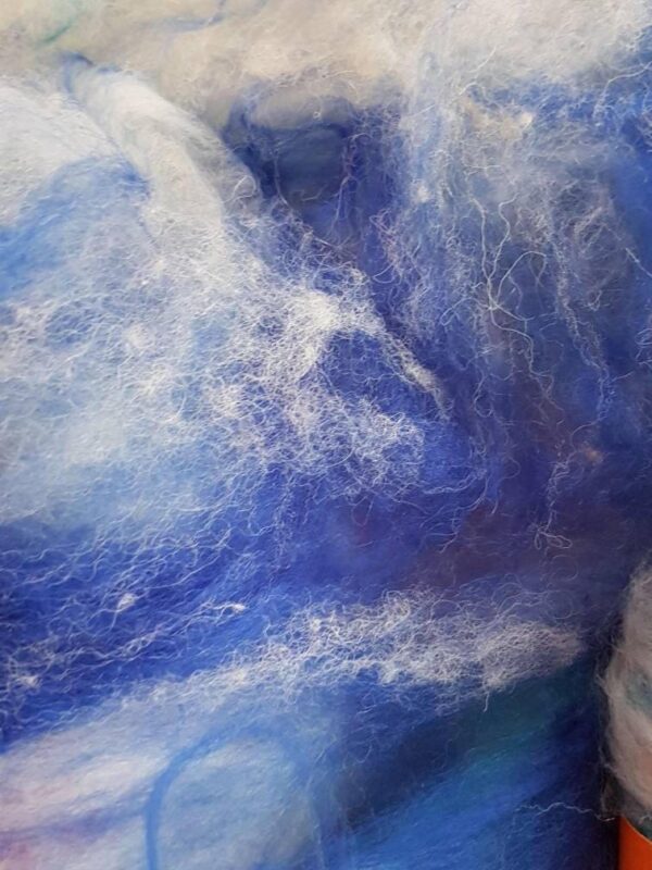 blue art batt / 50g hand carded / lightning strikes / electric blue/ bright blue / luxury / spinning / felting / white /merino