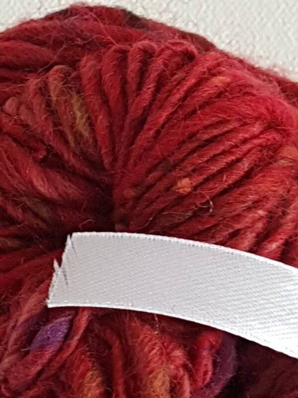 Handspun red art yarn soft merino silk 110g singles luxury knitting crochet scarlet poppy rose crimson bright red purple maroon cerise