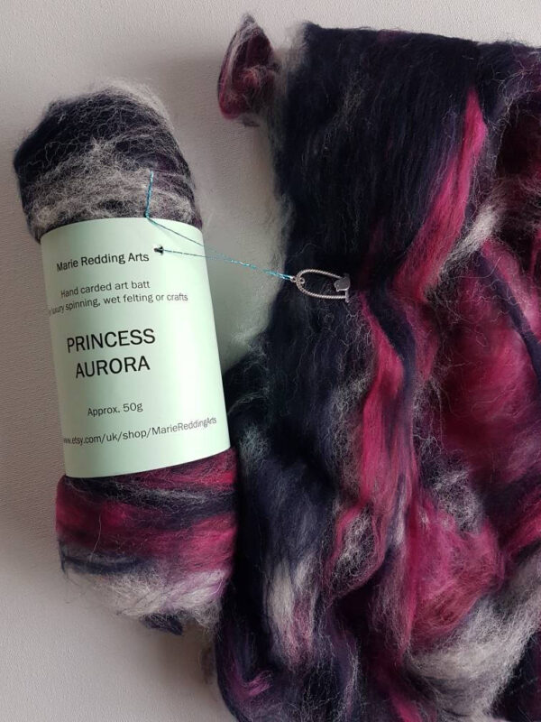 purple Art batt 50g sleeping beauty princess aurora luxury spinning felting merino silk white grey blue purple hot pink black navy dark blue