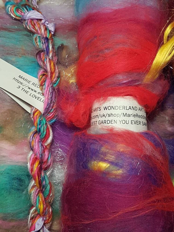 Wonderland Art Batt / 3. The Loveliest Garden / 50g / Red / Yellow / Rainbow / /Green / Pink / Merino / Luxury Spinning / Luxury Felting