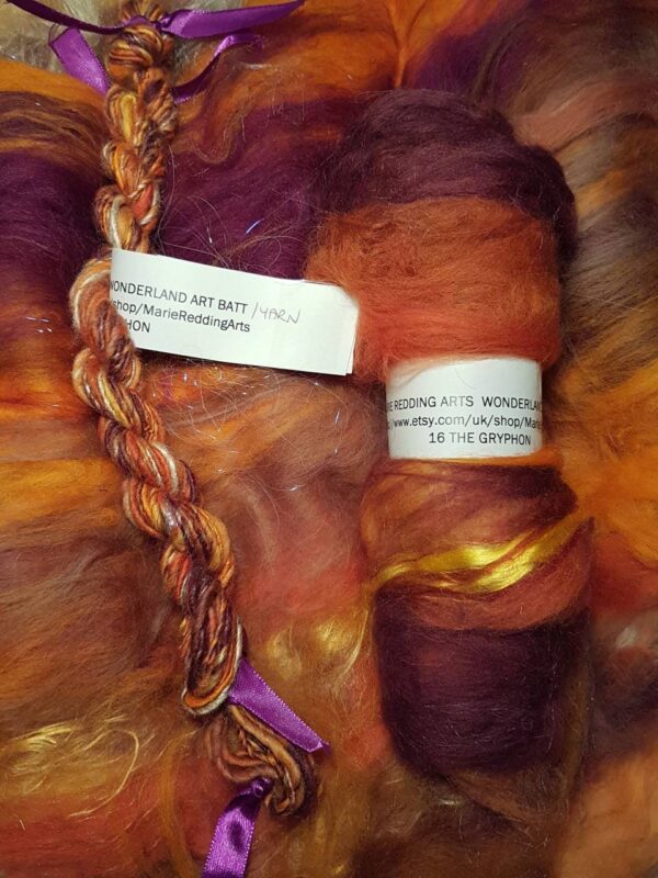 Wonderland Art Yarn / 16. The Gryphon / Caramel / Brown / Burgundy / Cream / Gold / Coffee / Nut / 50g / Merino / Silk / Knitting / Crochet