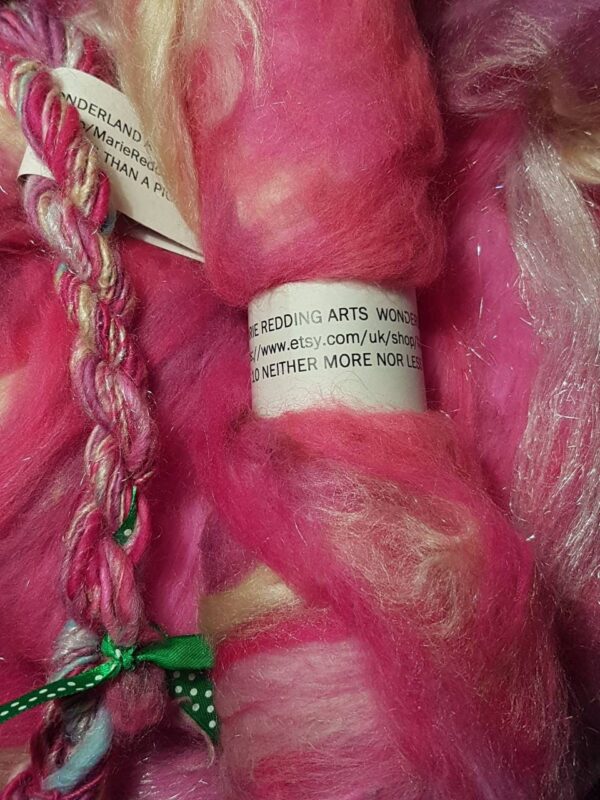 Wonderland Art Batt / 10. A Pig / 50g / Merino / Silk / Pink / Cerise / Cream / Hot Pink / Fuchsia / Vibrant Pink / Spinning / Felting