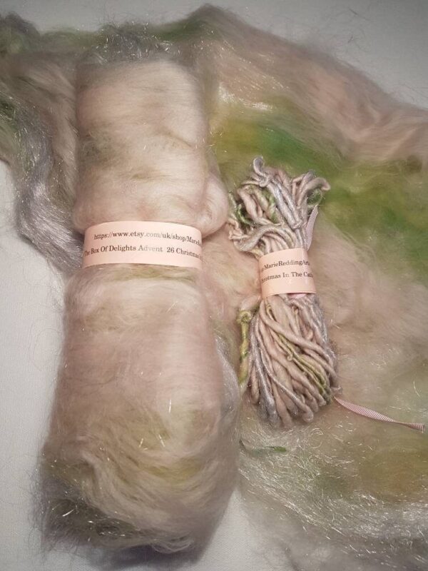 Handcarded White Art Batt / Box Of Delights / 26 Christmas In The Cathedral / Silver / Pale Green / 50g / Spinning Fibre / Felting Fiber