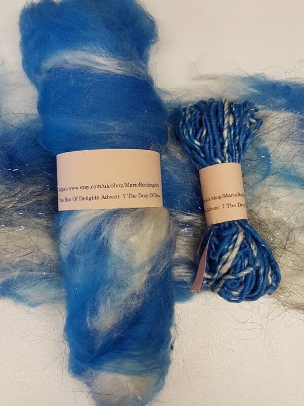 Handcarded Blue Batt / Box Of Delights / 7 The Drop Of Dew / White / Silver / Cobalt / Turquoise / 50g / Spinning Fiber / Felting Fibre