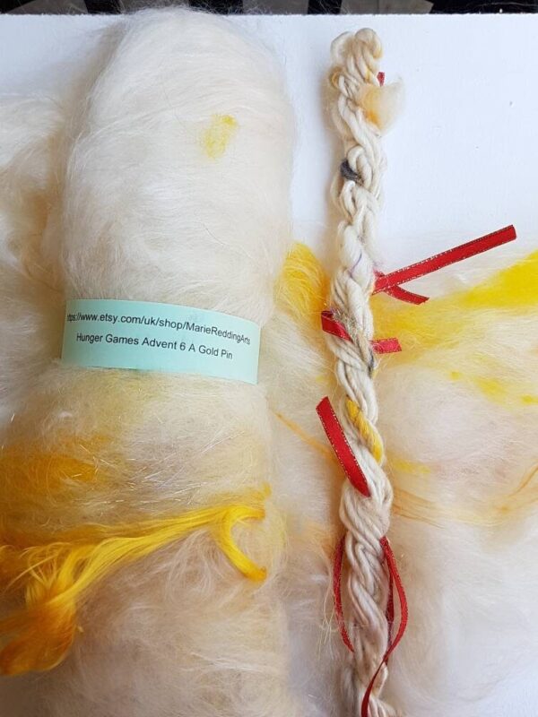 Handcarded Gold Art Batt / 6 A Gold Pin / Gold / Yellow / Sunshine / White Silk / White Merino / 50g / Spinning Fibre / Felting Fiber