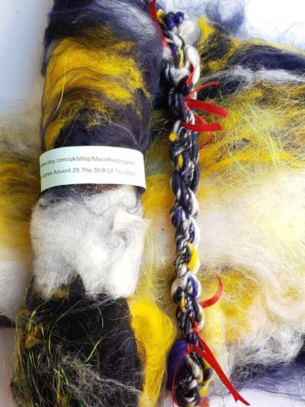 Handspun Yellow Art Yarn / 25 The Shift Of The Moon / White / Gold / Blue / Midnight / Moonlight / 110g / Luxury Knitting / Luxury Crochet