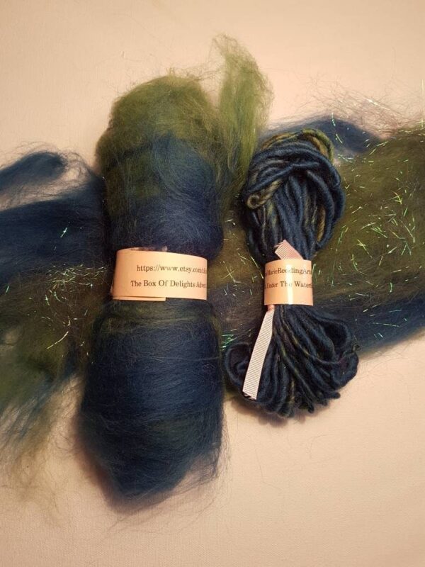 Handcarded Art Batt / Box Of Delights / 24 Under The Waterfall / Green / Moss / Olive / Dark Blue / 50g / Spinning Fibre / Felting Fiber