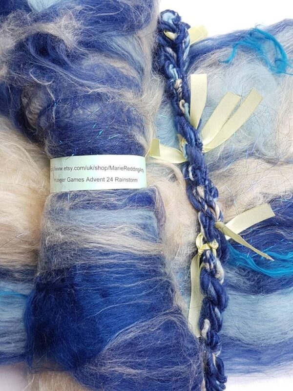 Handcarded Blue Art Batt / 24 Rainstorm / White / Cobalt / Bright Blue / Water Yarn / Rain Yarn / 50g / Spinning Fiber / Felting Fibre