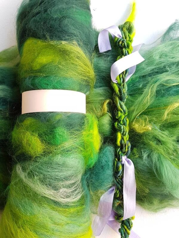 Handcarded Green Art Batt / 16 A Cloak Of Green Leaves / Olive / Jade / Grass / Tree / Nature / Emerald / 50g / Spinning Fibre Felting Fiber