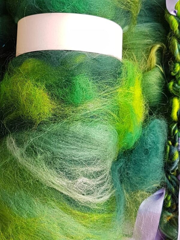 Handcarded Green Art Batt / 16 A Cloak Of Green Leaves / Olive / Jade / Grass / Tree / Nature / Emerald / 50g / Spinning Fibre Felting Fiber