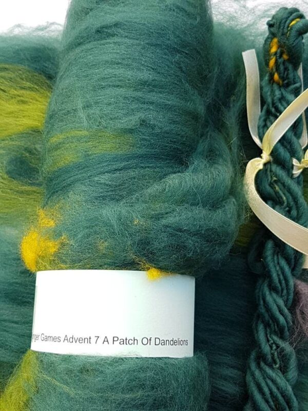 Handcarded Green Batt / 7 A Patch Of Dandelions / Gold / Yellow / Olive / Emerald / Leaves / Forest / 50g / Spinning Fibre / Felting Fiber