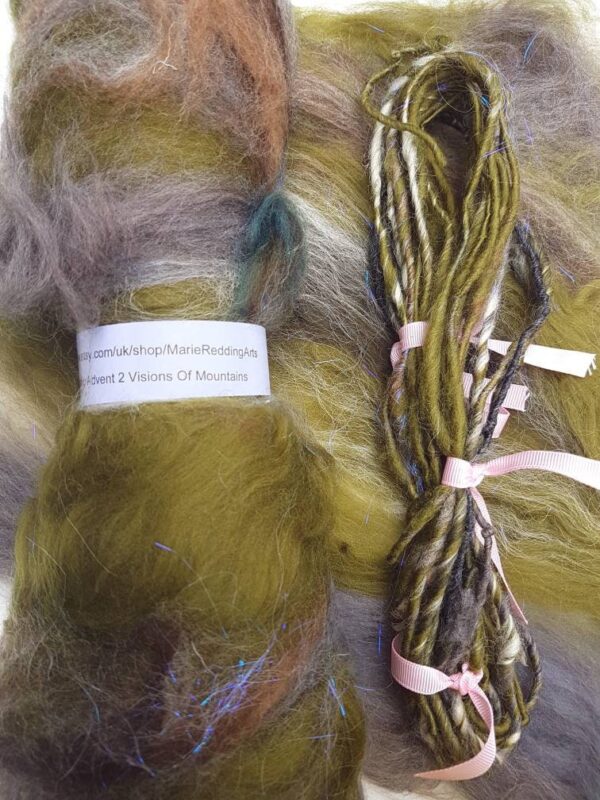 Green Handspun Yarn / 2 Visions Of Mountains / 110g / Moss / White / Olive / Landscape / Botanical / Leaves / Forest / Knitting / Crochet