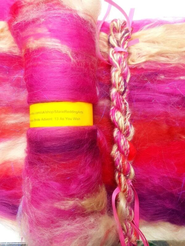 Handcarded Strawberry Batt / 13 As You Wish / Cream / True Love / Romantic / Gradual Colour Change / 50g / Raspberry / Spinning / Felting