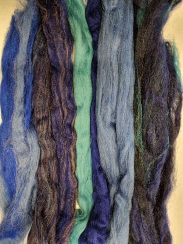 120g Waste Wool / Merino Corriedale Roving / Blues / Felting / Gift / Spinning / Fibre Gift / PLASTIC-FREE packaging