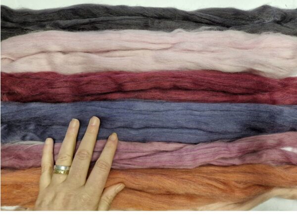 120g Waste Wool / Merino Corriedale Roving / Pinks Purples / Felting / Gift / Spinning / Fibre Gift / PLASTIC-FREE packaging