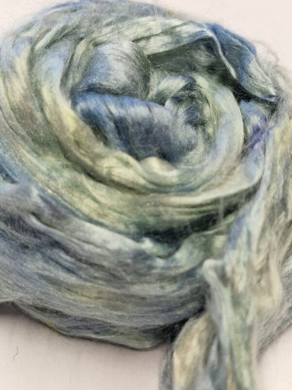 Blue Green Mulberry Silk Tops / A1 Mulberry Silk Roving / 10g / Rainbow / Silk Brick / Felting / Spinning Silk / Weaving / HandDyed Silk