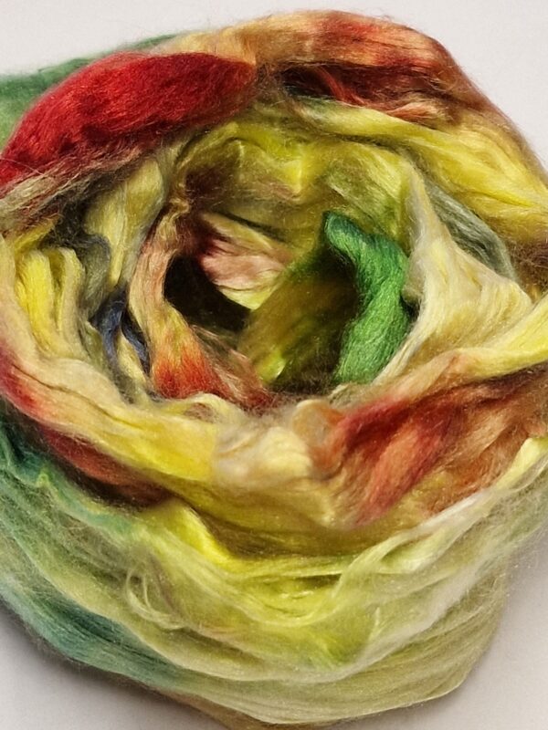 Green Rainbow Mulberry Silk Tops / A1 Mulberry Silk Roving / 10g / Gold / Silk Brick / Felting / Spinning Silk / Weaving / HandDyed Silk