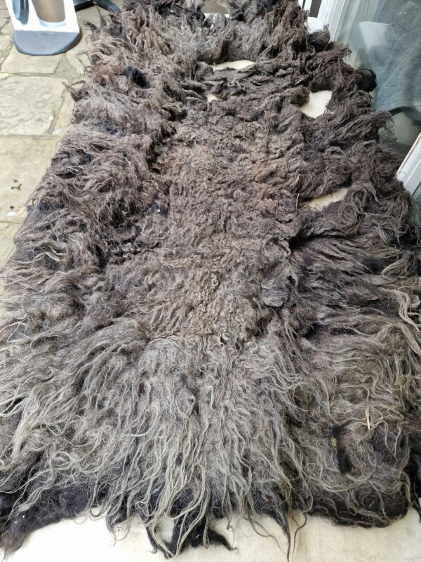 Whole Part Felted Hebridean Sheep Fleece / Whole Fleece / Cruelty Free Rug / Vegan Sheepskin DIY / Felting / 1000g / Woodstock